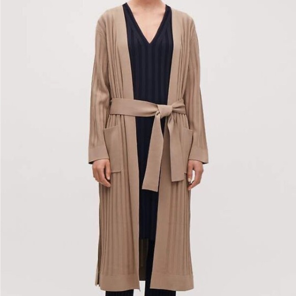 COS
Long Ribbed Knitted Jacket - Picture 2 of 3